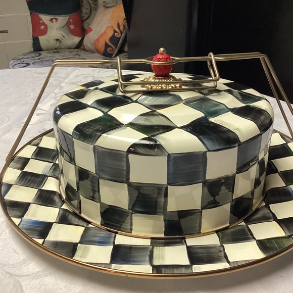 MACKENZIE CHILDS COURTLEY CHECK CAKE CARRIER. FABULOUS !!!♥️🖤♥️🖤♥️🖤 - Picture 6 of 11